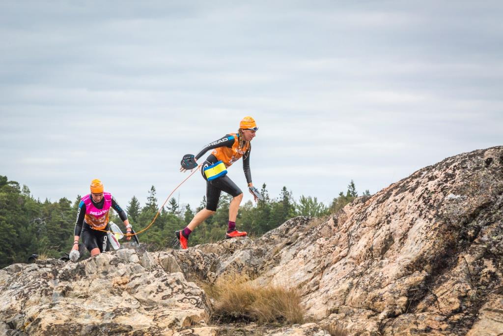 Bibben Nordblom (till höger) och Maja Tesch på väg mot VM-brons. Foto: Nadja Odenhag/Ötillö
