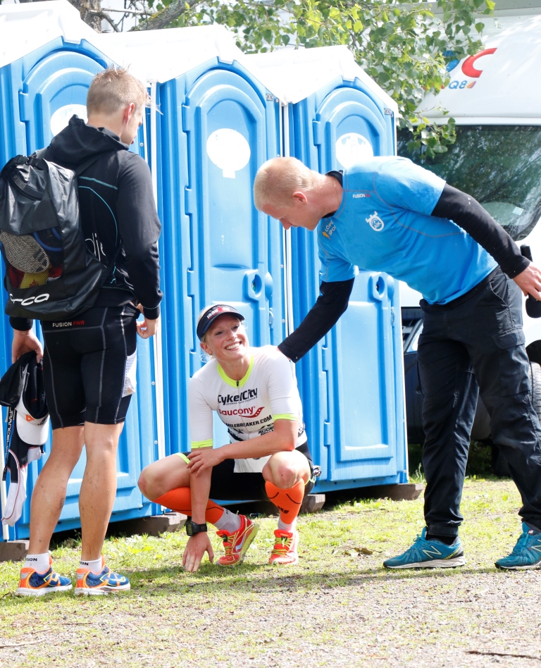 Också rätt säker seger. Emma Graaf vann med nästan fem minuter, trots att hon tappade två minuter på den avslutande halvmaran.  Foto: Eric Fiedler