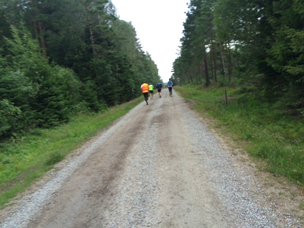 Alla (åtminstone 73 av 74) sprang fortare än mig i Lurs backyard ultra. Men jag sprang sjunde längst. Och det var det som räknades. Foto: Jonas Brännmyr