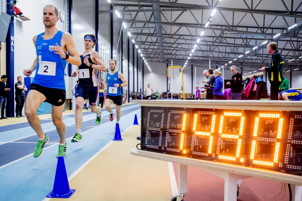 Erik Anfält, Martin Regborn och Mattias Nätterlund passerar 600 meter. Foto: Veronika Ljung-Nielsen
