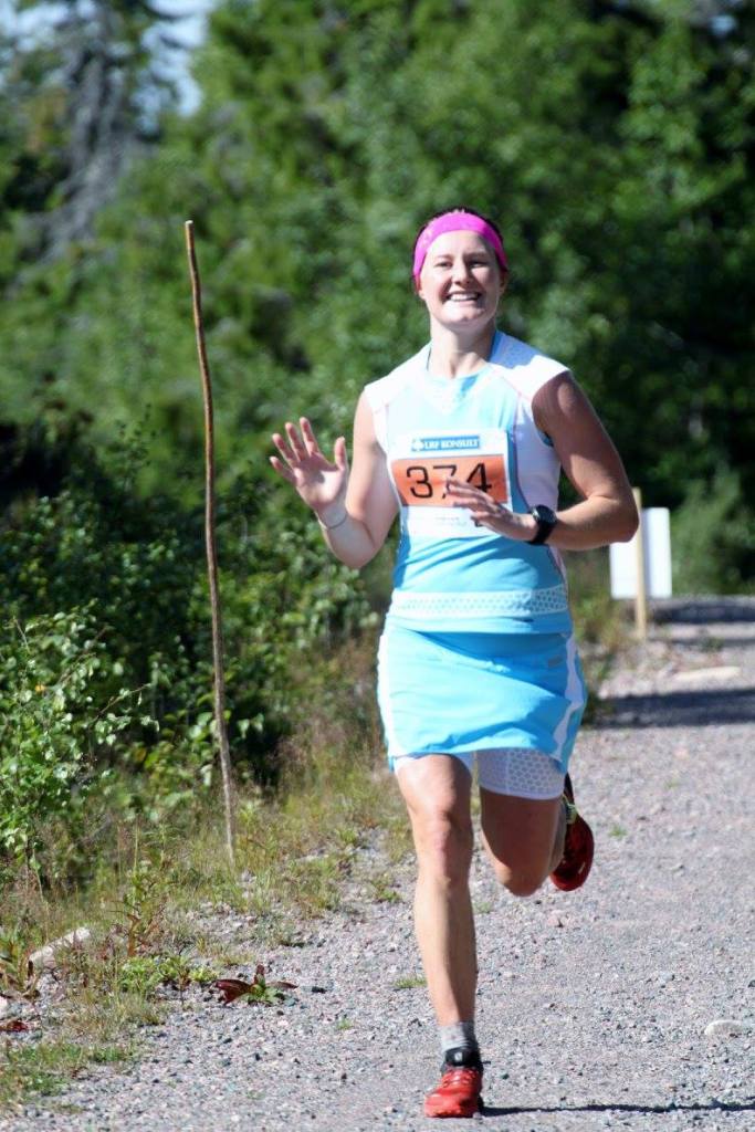 Marika Sundin, längdskidåkaren som tog en sensationell sjundeplats i världscupsprinten i Lahti i mars (och som med rullskidor under fötterna tagit tre världscupsegrar i sommar), dominerade damernas maraton och vann med över elva minuters marginal. Foto: Maria Åström