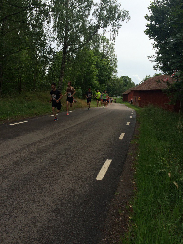 Starten går i Jordgubbslunken ...  Foto: Jonas Brännmyr
